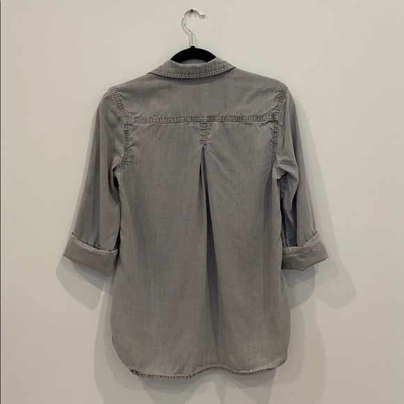 Bella Dahl Grey Denim tail button down shirt - Picture 3 of 3